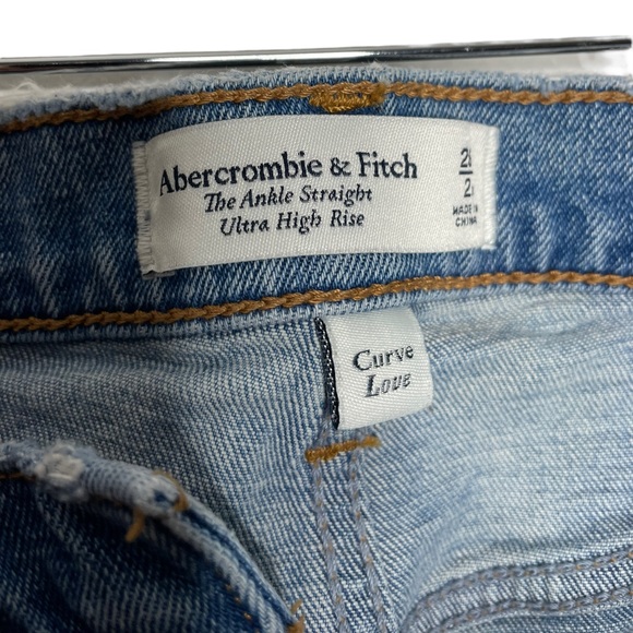 Abercrombie | Curve Love Ankle Straight Ultra High Rise Medium Raw Hem 2/26 - Picture 2 of 9